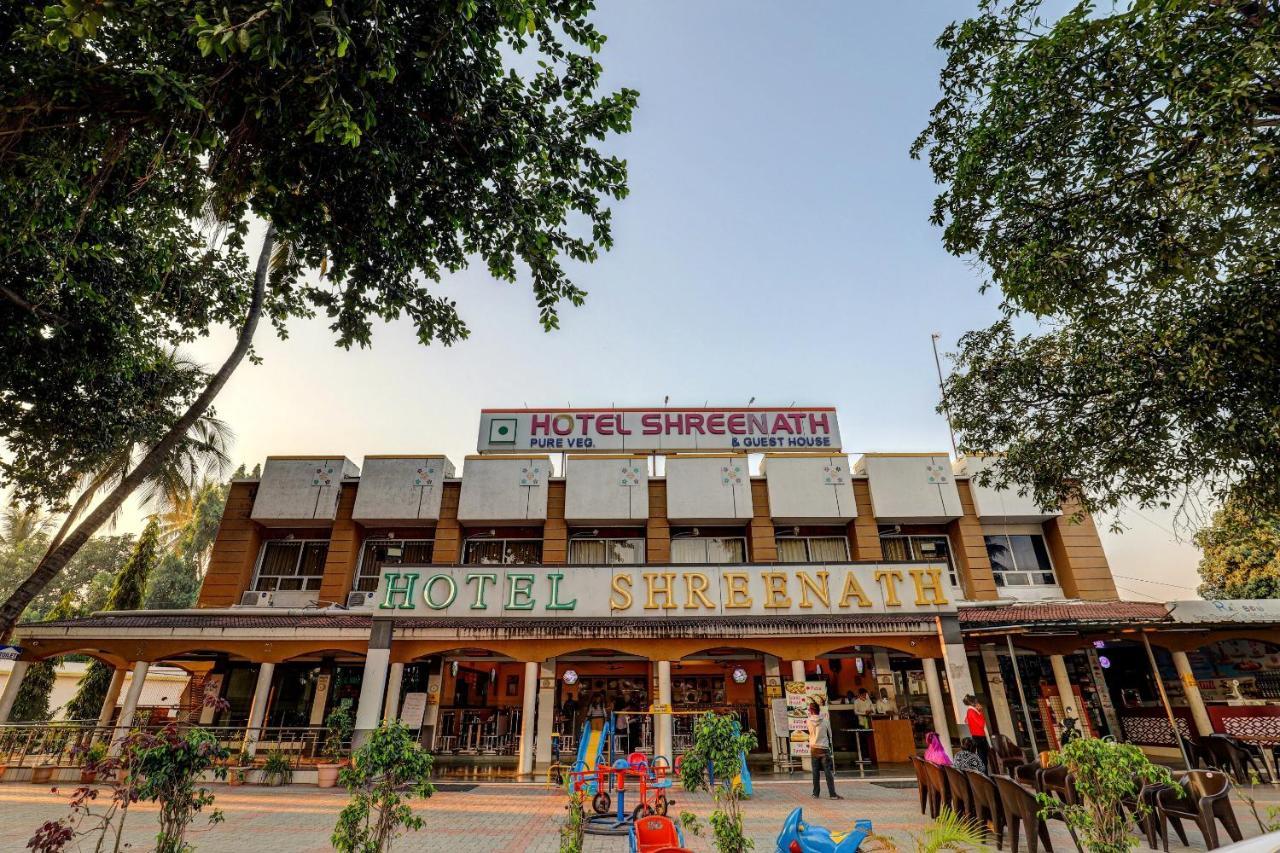 Oyo 77491 Hotel Shreenath Valsad Exterior photo